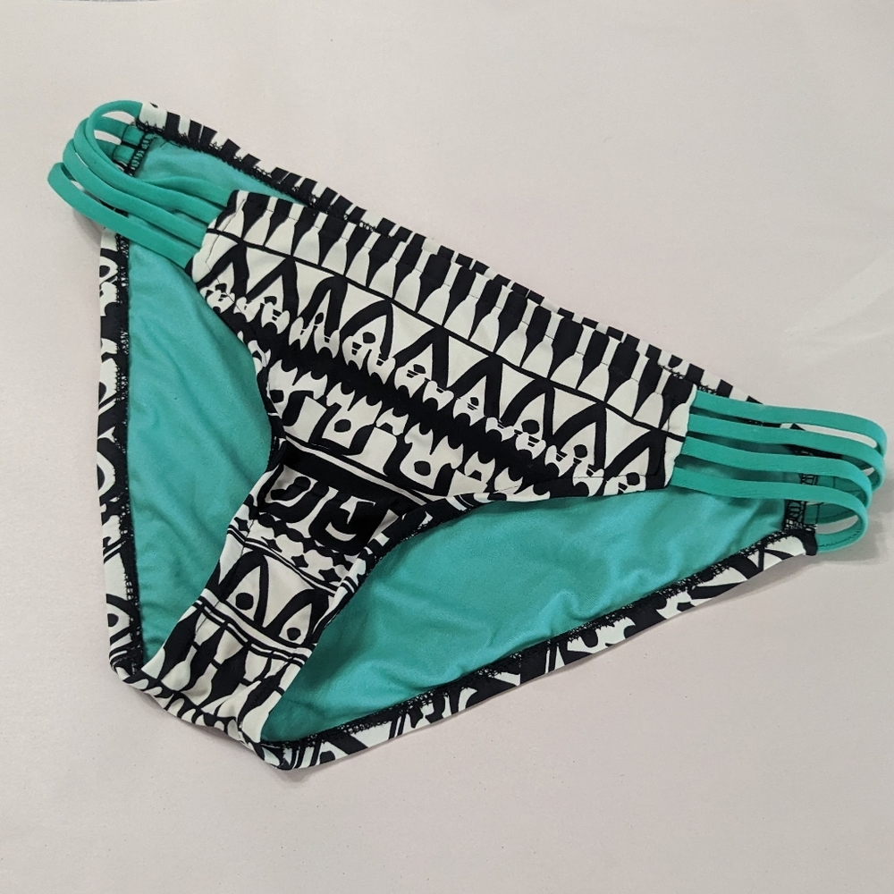 Bisou Bisou Strappy Black White Tribal Print Bikini Swim Bottom. Women's Medium